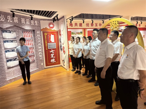 活動(dòng)現(xiàn)場(chǎng)照片2.jpg